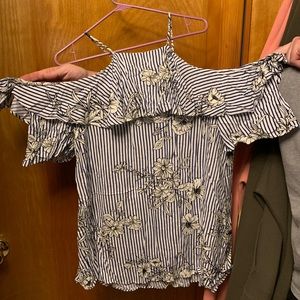 Sweet Lovely By Jen Cold Shoulder top